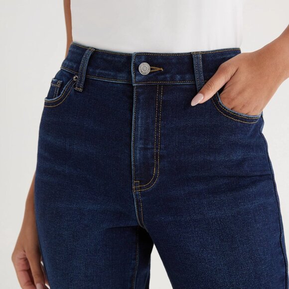 NWT Time and Tru Women's HIgh Rise Dark Wash Slit Hem Straight Leg Jeans, size 8 - Picture 3 of 7